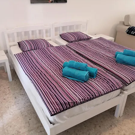 Premium Beach Studio Wh 12